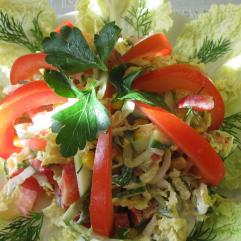 Рецепти: Салат із пекінської капусти з горіхами