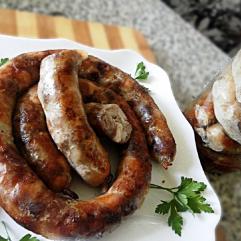 Рецепти: Домашні ковбаски зі свинини