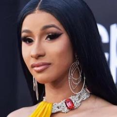 Карді Бі запускає власний бренд Grow-Good Beauty для догляду за волоссям