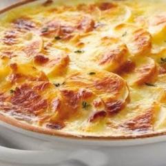 Рецепти:   Смачна ароматна картопля під сиром по-французьки