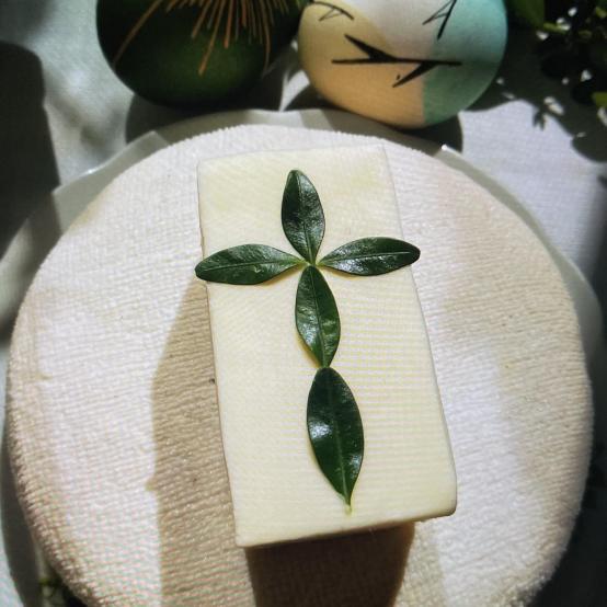 Рецепти:   Смачна домашня святкова сирна плесканка