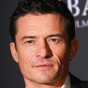 Орландо Блум закрутив роман з моделлю, яка надзвичайно схожа на Сідні Свіні