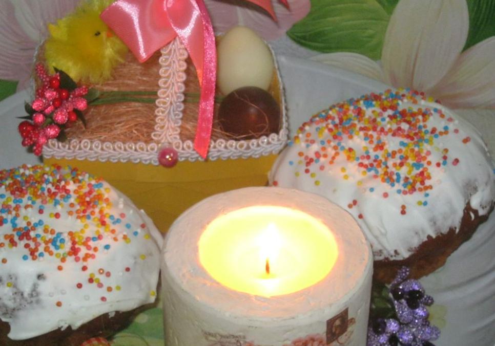 Рецепти:   Смачна цікава сирна паска  «П’яна вишня»