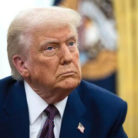 Дональд Трамп спровокував скандал через богохульний пост у соцмережах