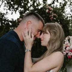 Кайлі Келсі опинилася під шквалом критики через Тейлор Свіфт та Тревіса Келсі