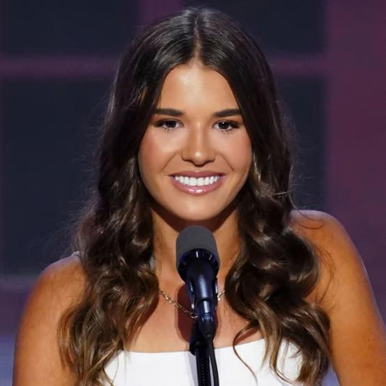 Кай Трамп підкорює медіапростір своєю появою на світських заходах