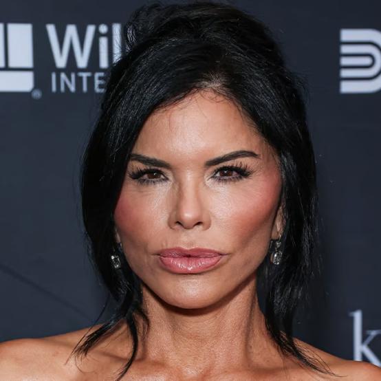 Лорен Санчес ігнорує дрескод та кидає виклик Анні Вінтур