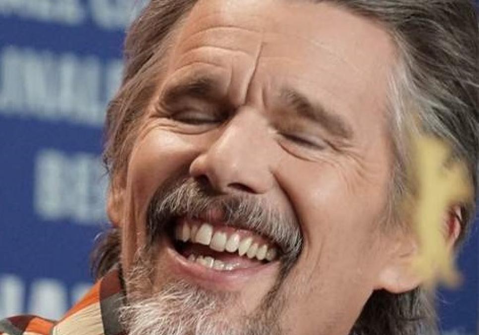 Ітан Гоук та Вуді Гаррельсон вшанували пам'ять Роберта Редфорда на «Санденсі-2026»