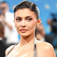 Кайлі Дженнер розлютила мережу через хизування своєю колекцією сумок