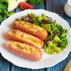 Рецепти:   Смачні апетитні смажені сосиски з сиром