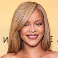 Ріанна спровокувала різні здогадки в мережі щодо батьківства доньки