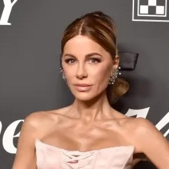 Кейт Бекінсейл розкритикувала подвійні стандарти та «чоловічі привілеї» в Голлівуді