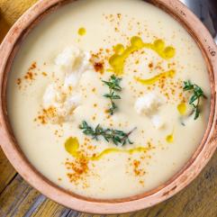 Рецепти:  Смачний домашній морквяний крем-суп із цвітною капустою