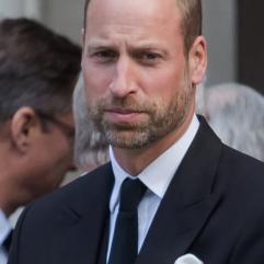 Принц Вільям вимагає відсторонення батька від справ заради здоров'я