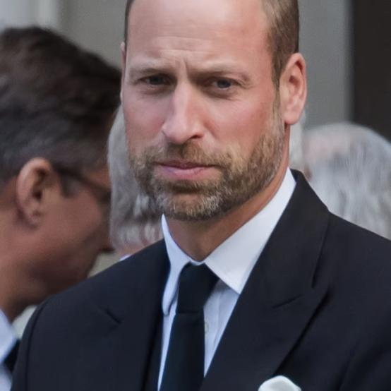 Принц Вільям вимагає відсторонення батька від справ заради здоров'я