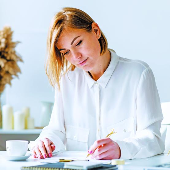 ВИШНЕВЕ БАКЕЛІТОВЕ НАМИСТО