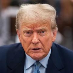 Дональд Трамп спричинив резонанс у Білому домі своєю прогулянкою Дональд Трамп спричинив резонанс у Білому домі своєю прогулянкою