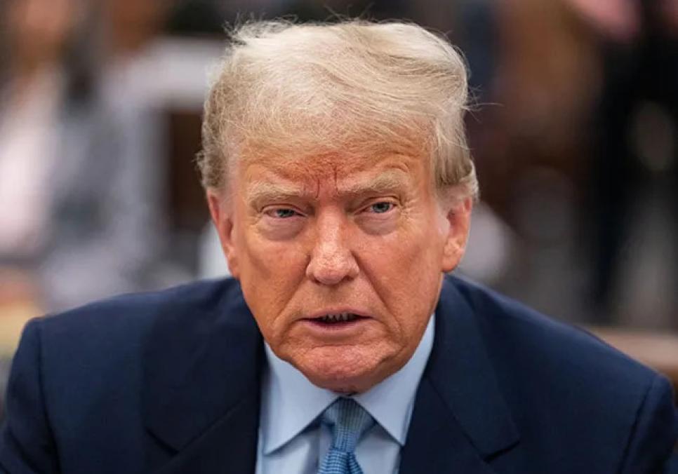 Дональд Трамп спричинив резонанс у Білому домі своєю прогулянкою Дональд Трамп спричинив резонанс у Білому домі своєю прогулянкою