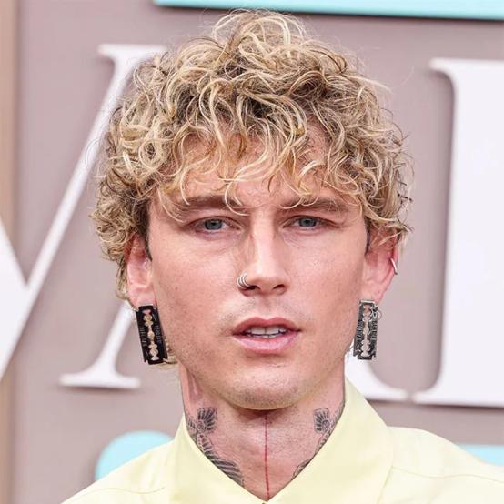Machine Gun Kelly розповів про екстремальні дієти після виходу з реабілітації