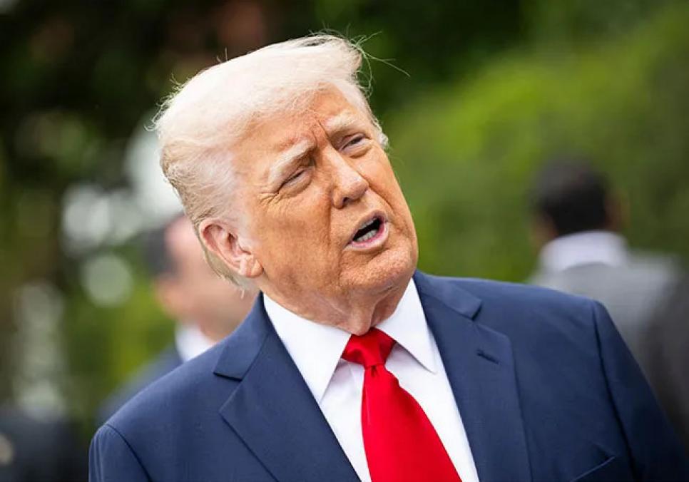 Дональд Трамп накинувся на Гейл Кінг, заявивши, що її кар'єра "закінчена" Дональд Трамп накинувся на Гейл Кінг, заявивши, що її кар'єра "закінчена"