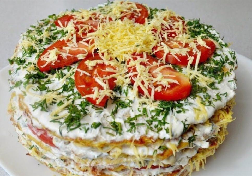 Рецепти:  Смачний домашній кабачковий торт із овочевою начинкою