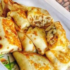 Ніжні млинці зі смачною начинкою