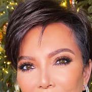 Кріс Дженнер показала розкішний маєток та святкові образи родини на Різдво 2025 року