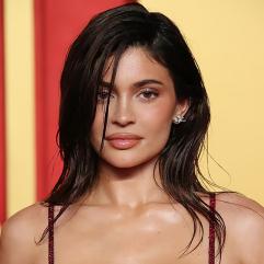 Кайлі Дженнер: червона латексна сукня здійняла шквал критики