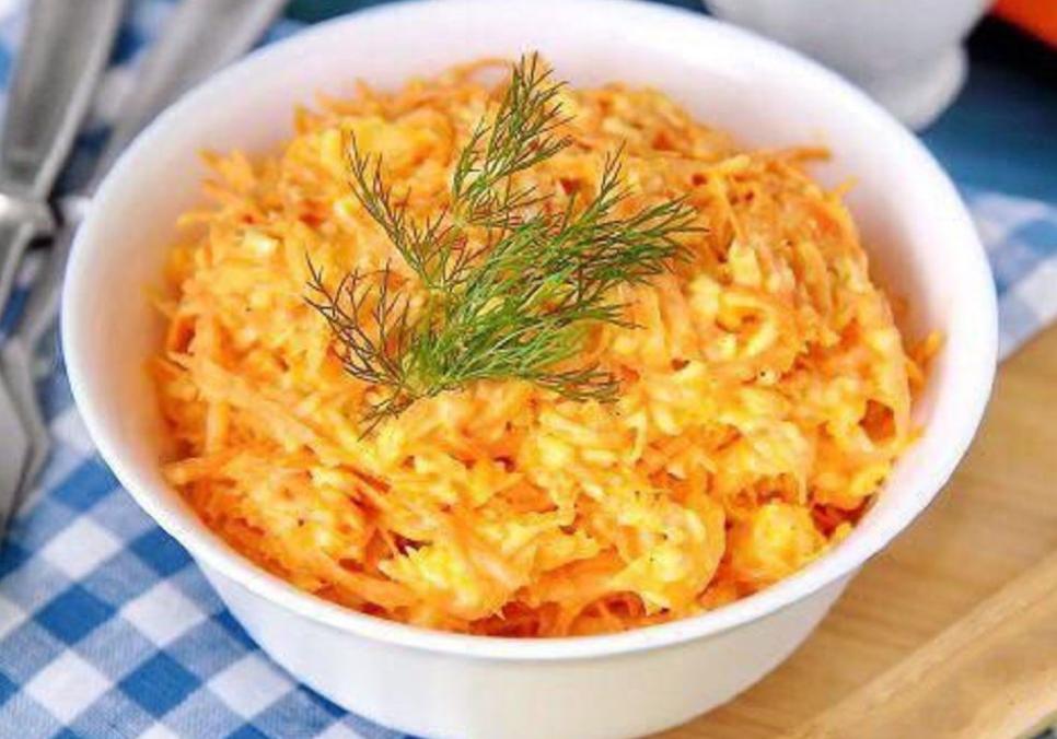 Рецепти:   Смачний ситний домашній салат із сирків