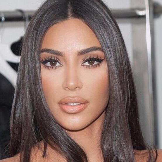 Кім Кардаш'ян: розкритикована за «безглузді» та надмірно пишні різдвяні прикраси