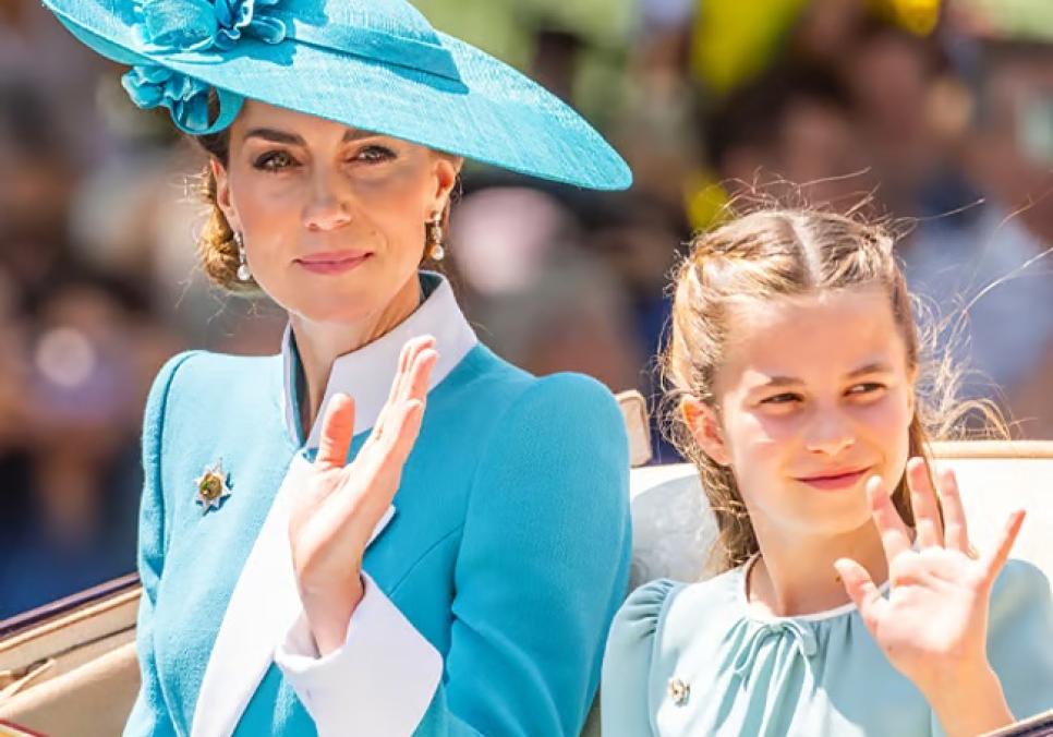 Кейт Міддлтон та принцеса Шарлотта вразили мережу святковими образами-двійниками