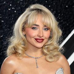 Сабріна Карпентер обіграла образ Фреда Флінстоуна, символізуючи своє право на все у попмузиці