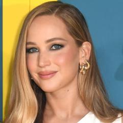 Дженніфер Лоуренс: драматичний костюм Dior на Gotham Awards породив неоднозначну реакцію