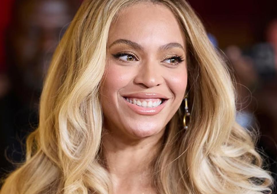 Бейонсе: фанати звинувачують зірку в надмірному фотошопі після появи на Гран-прі «Формули-1»