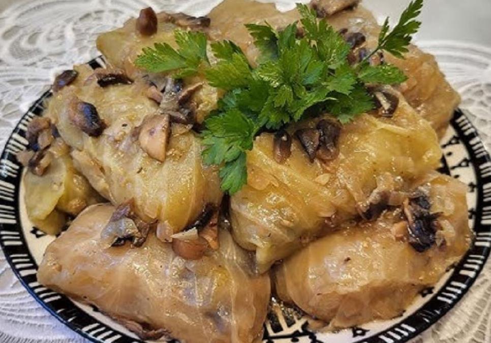 Рецепти:   Смачні апетитні домашні голубці з грибами