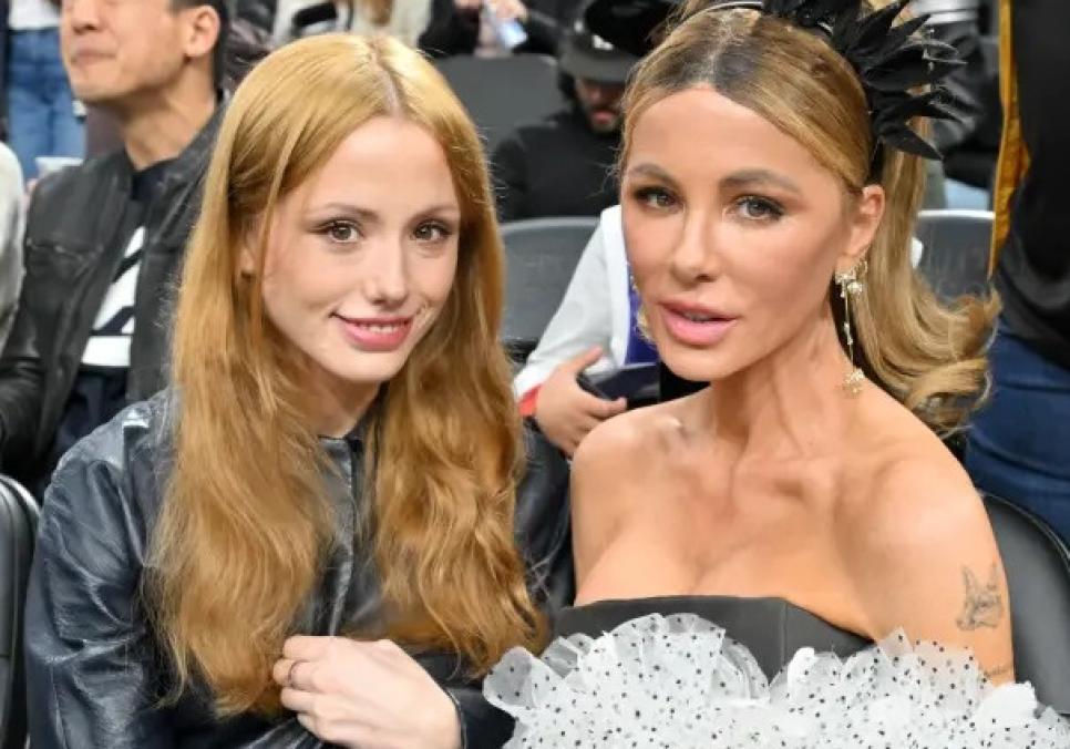 Кейт Бекінсейл з’явилася на публіці разом із донькою-двійником Лілі Мо Шин