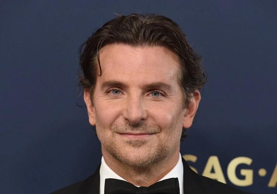 Бредлі Купер попросив руки Джіджі Хадід у її матері та готується до весілля