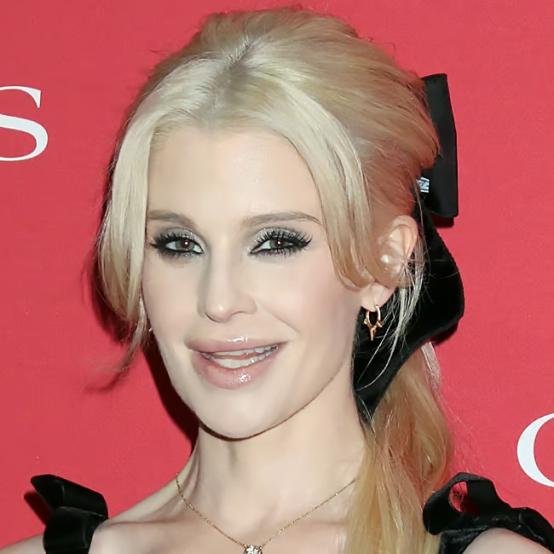 Келлі Осборн зіткнулася з критикою за різке схуднення, а Шерон Осборн її захищає