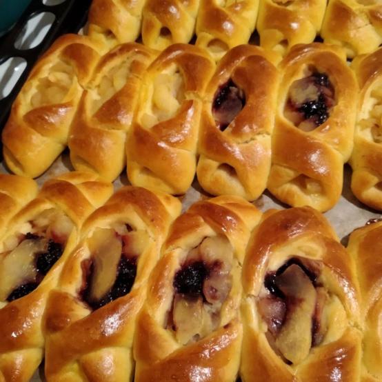 Рецепти:  Смачні домашні апетитні пиріжки з начинкою