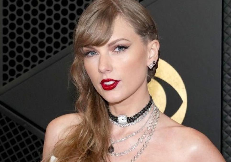 Мати Тейлор Свіфт зізналася, як познайомила доньку з Тревісом Келсі