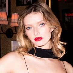 Мартін Еппл повторила культовий вихід своєї матері Гвінет Пелтроу з дев'яностих