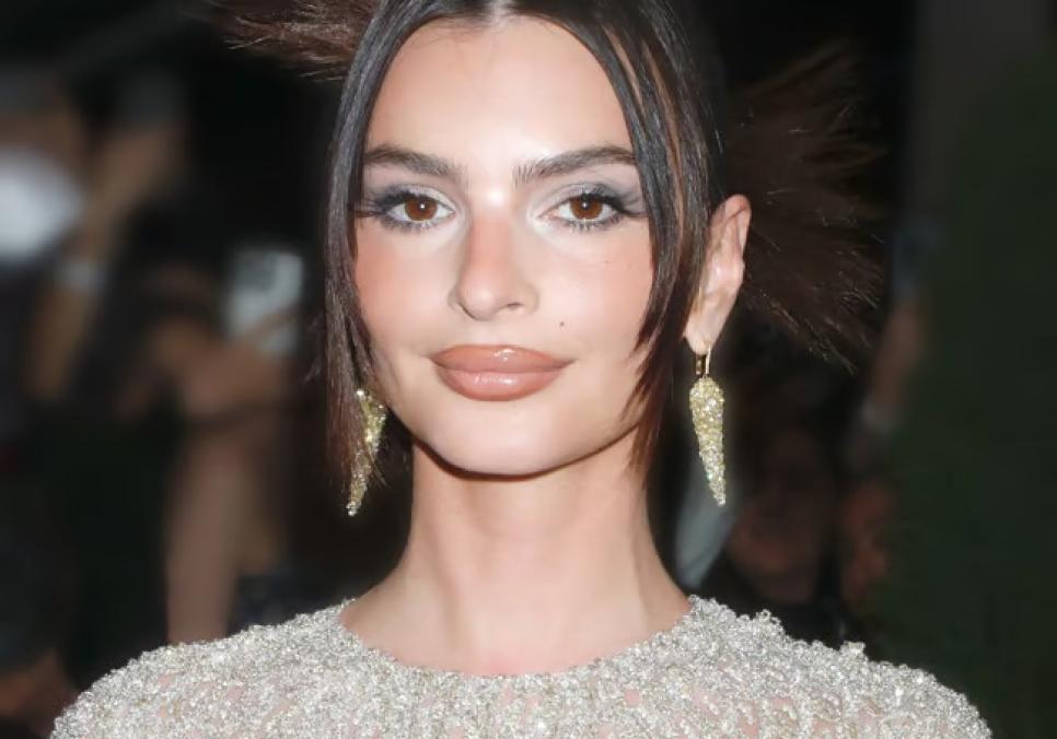 Емілі Ратаковскі: новий роман з ексбойфрендом Дуа Ліпи зумовив ажіотаж у соцмережах