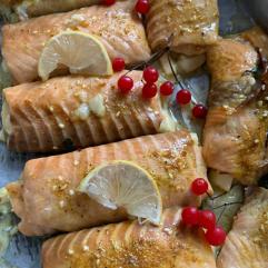 Рецепти:   Смачна апетитна риба з плавленим сиром та шпинатом