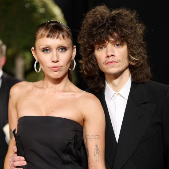 Майлі Сайрус та Макс Морандо: пара заручена після чотирьох років стосунків