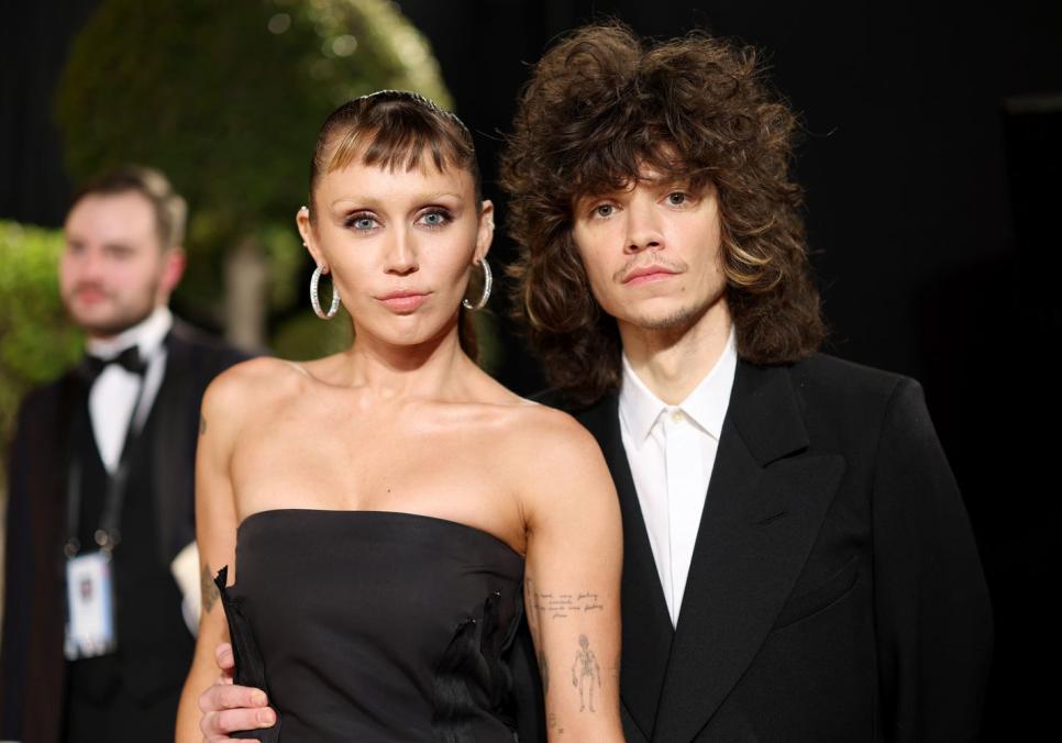 Майлі Сайрус та Макс Морандо: пара заручена після чотирьох років стосунків