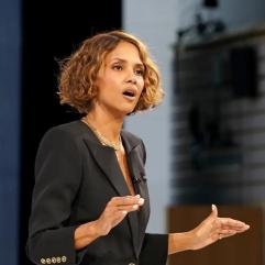 Голлі Беррі розкритикувала Гевіна Ньюсома та назвала його негідним бути президентом