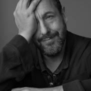 Адам Сендлер та Аріана Гранде обговорили свої нетипові ролі та мистецтво щирості