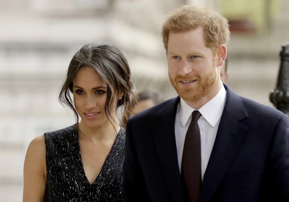 Принц Гаррі та Меган Маркл відчули себе «викинутими» з родини через різдвяний стіл королеви