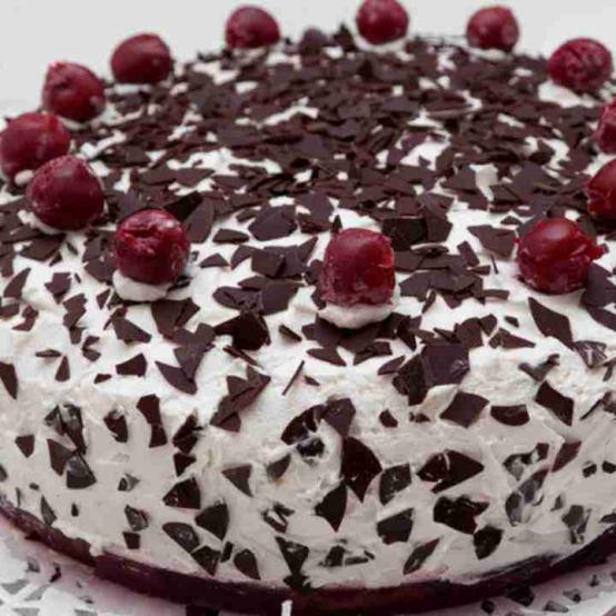 Рецепти:    Смачний святковий торт «Вишенька»