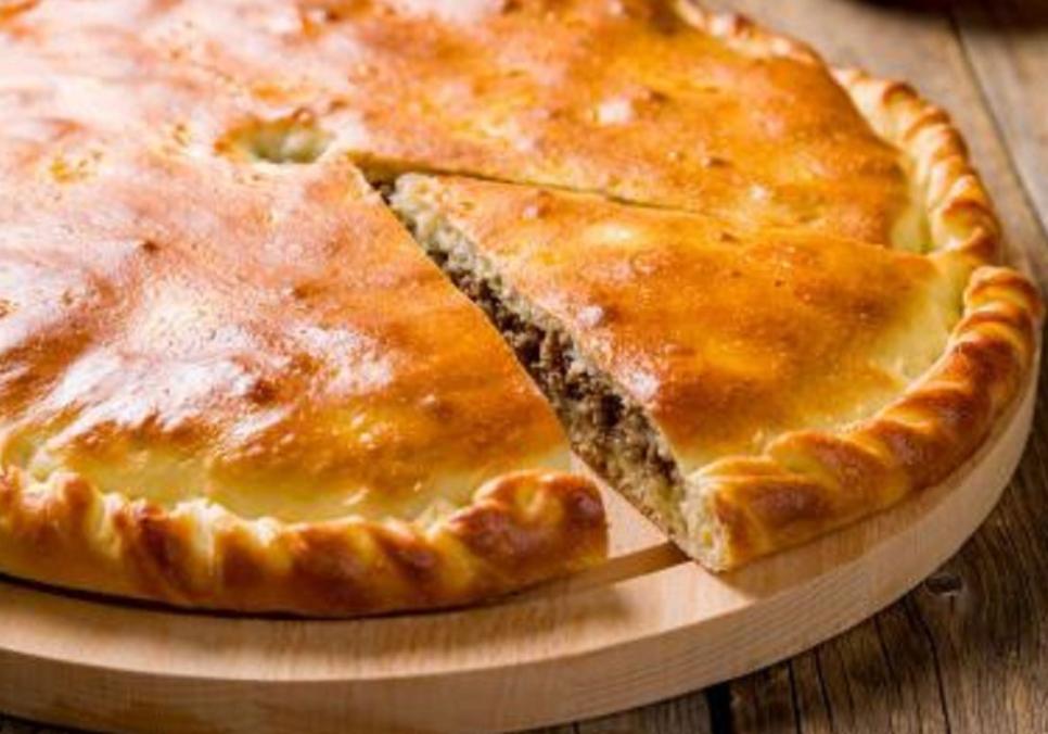 Рецепти:   Смачний домашній м’ясний пиріг з бараниною